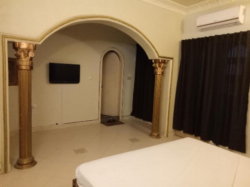 Motel525 Near Agha khan & liaqat National Hospital image 31