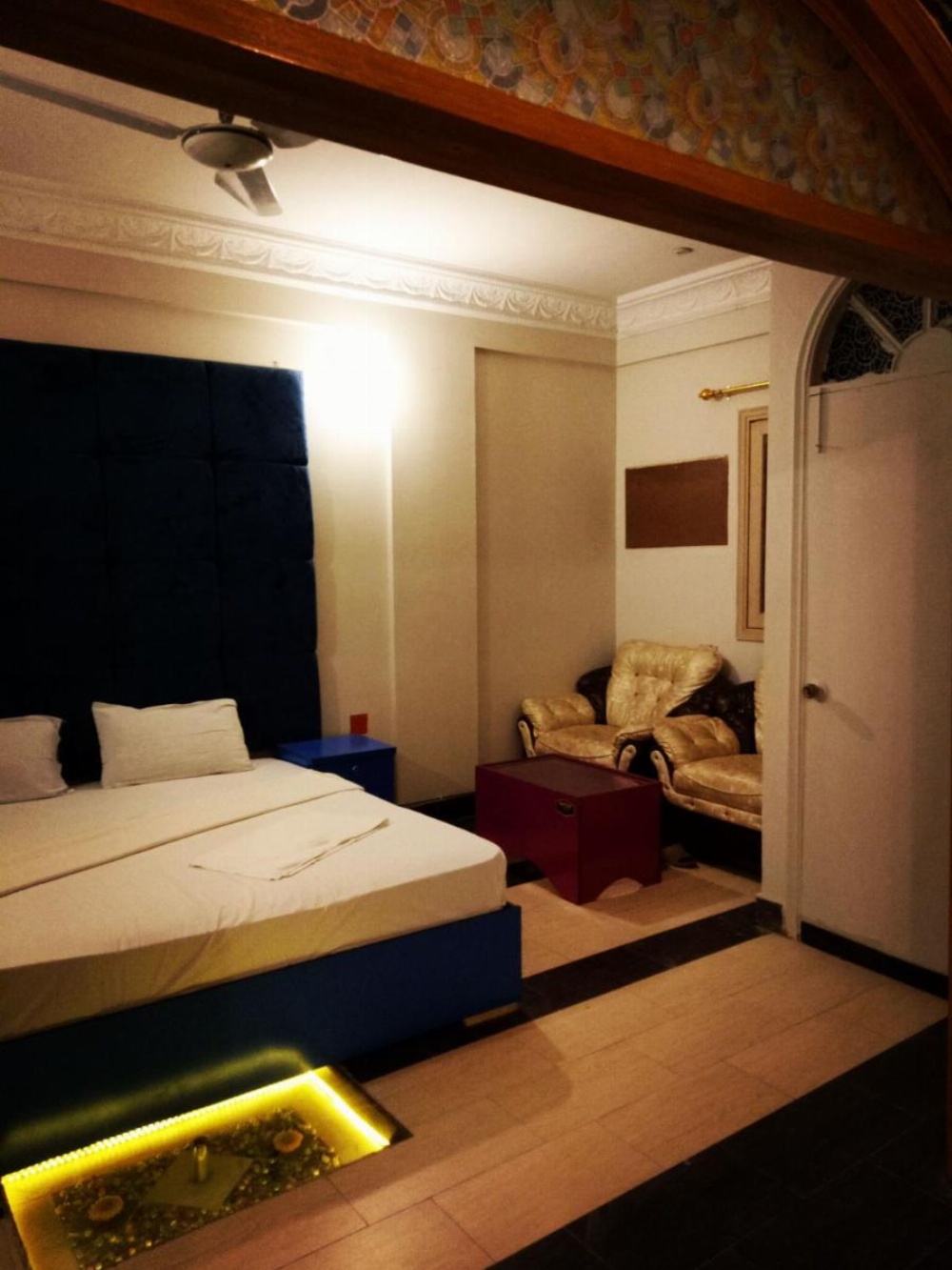 Motel525 Near Agha khan & liaqat National Hospital